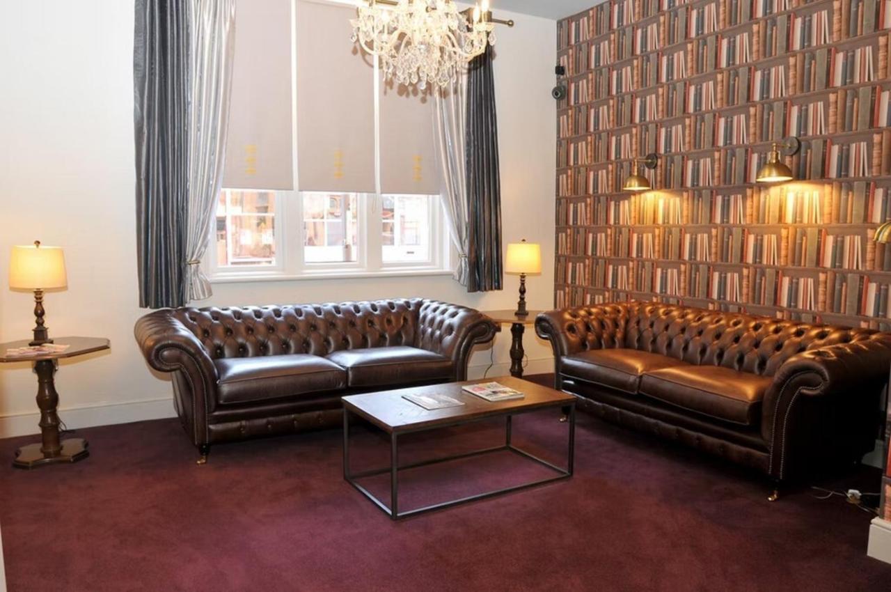 The Royal Hotel Crewe, A Brilliant Collection, Powered By Oyo Εξωτερικό φωτογραφία