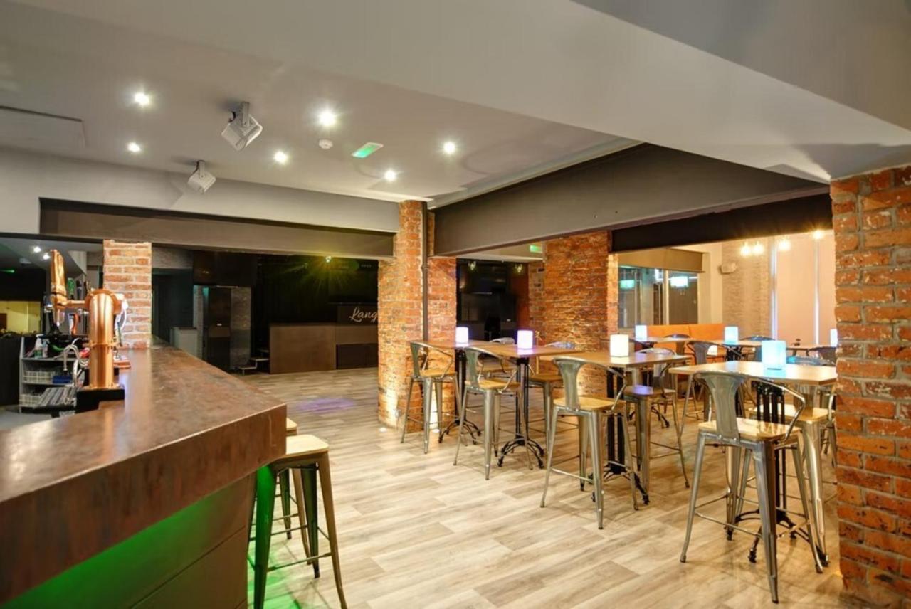 The Royal Hotel Crewe, A Brilliant Collection, Powered By Oyo Εξωτερικό φωτογραφία