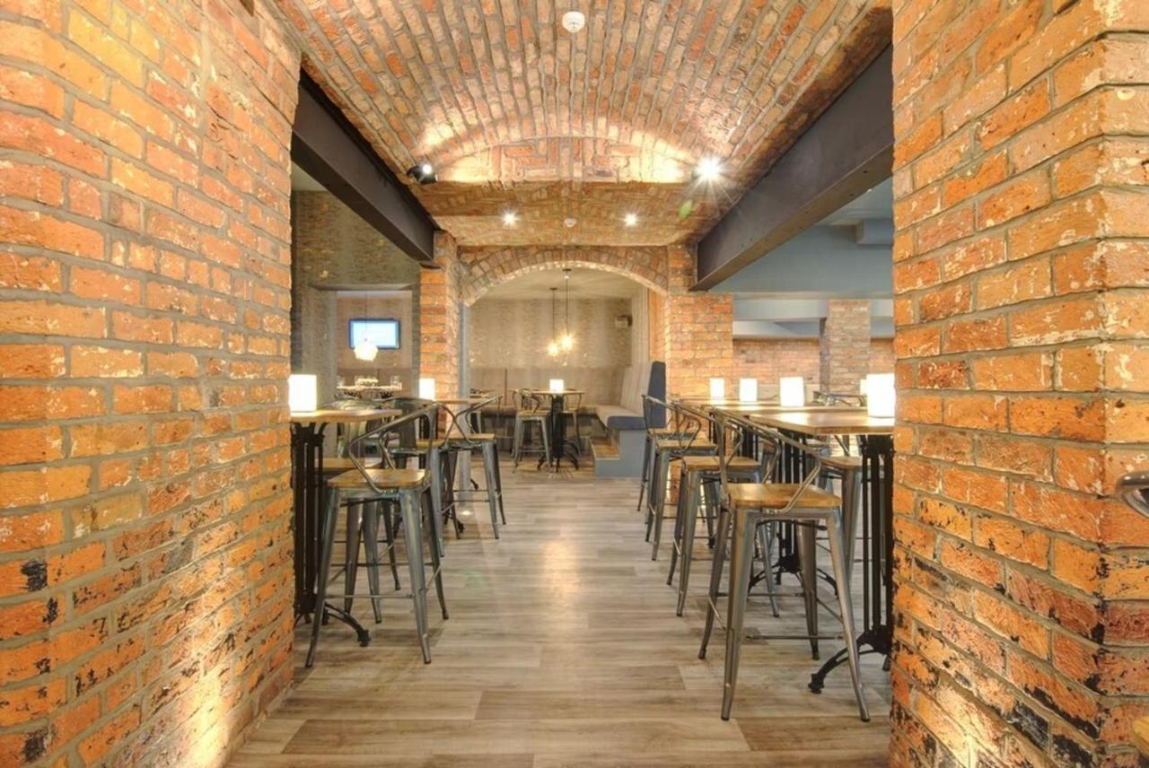The Royal Hotel Crewe, A Brilliant Collection, Powered By Oyo Εξωτερικό φωτογραφία