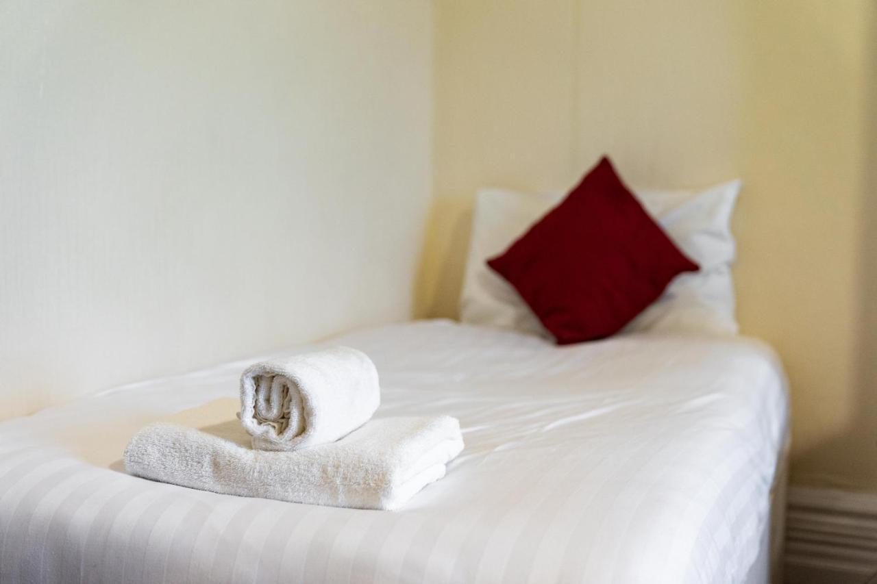 The Royal Hotel Crewe, A Brilliant Collection, Powered By Oyo Εξωτερικό φωτογραφία