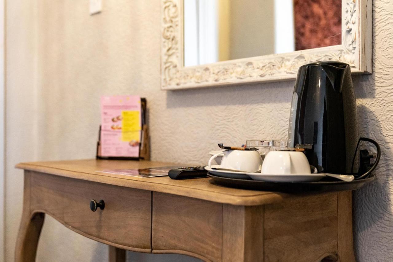 The Royal Hotel Crewe, A Brilliant Collection, Powered By Oyo Εξωτερικό φωτογραφία