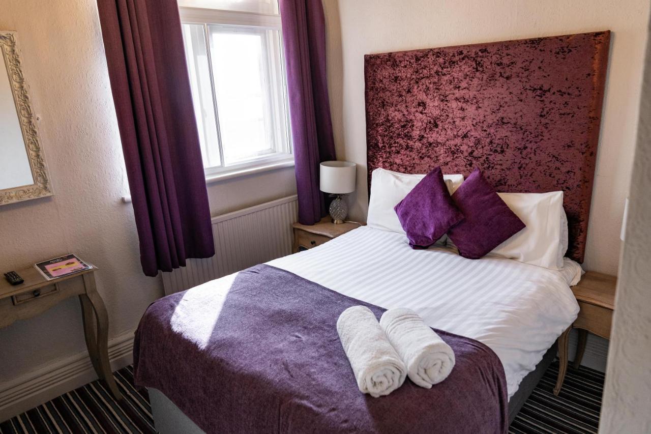 The Royal Hotel Crewe, A Brilliant Collection, Powered By Oyo Εξωτερικό φωτογραφία